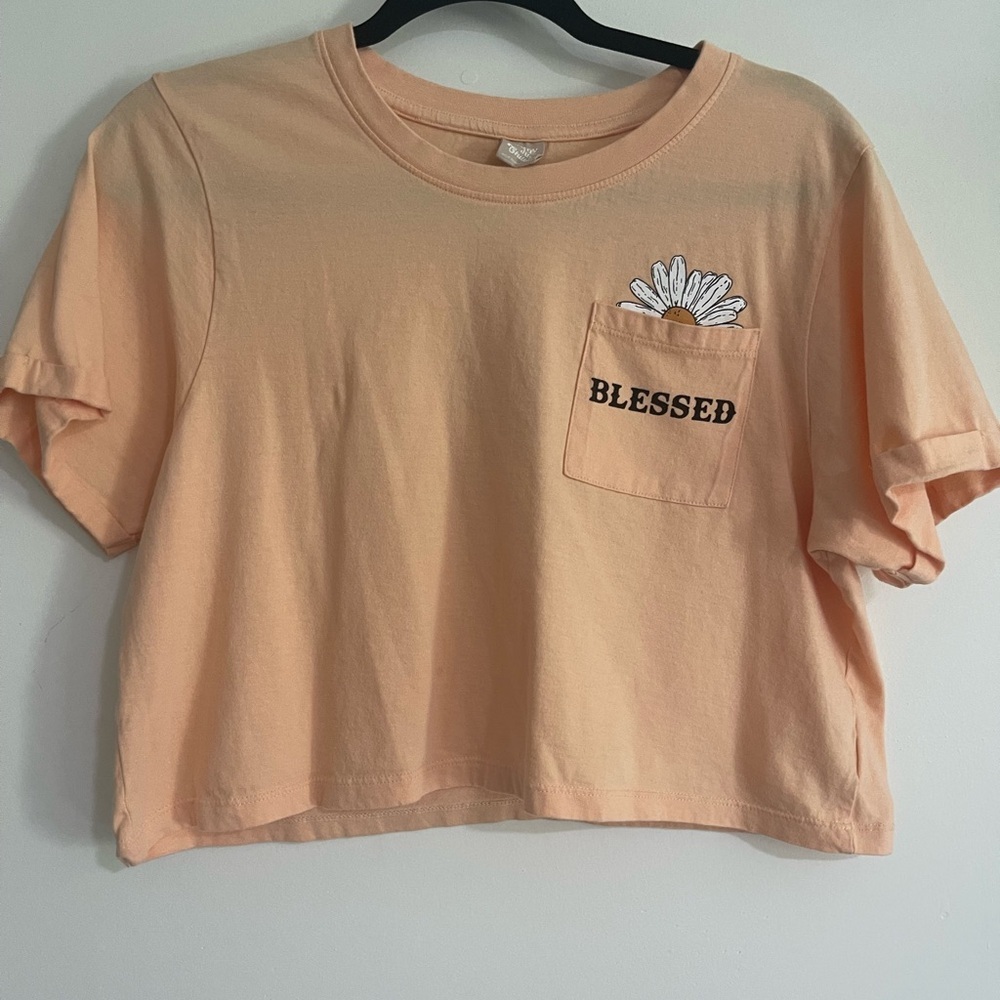Messy Bun Just Chillin' Peach Crop Tee